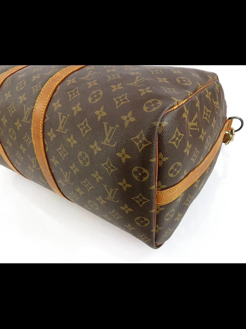 Louis Vuitton distinctive monogram